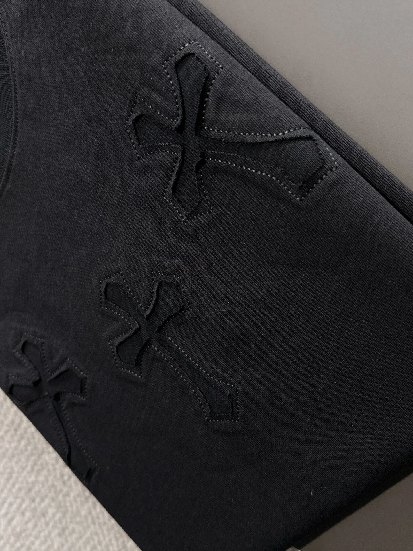 🅿️260 Croxin 2꯭0꯭2꯭5 new spring and summer models ❤️ Original ⌚️ high version The fabric is made of 280 grams of high-density pure cotton. No deformation or shrinkage. Process introduction: double thread movement, washing + front and rear precision 10,000-needle imported machine embroidery SIZE: M to 4XL